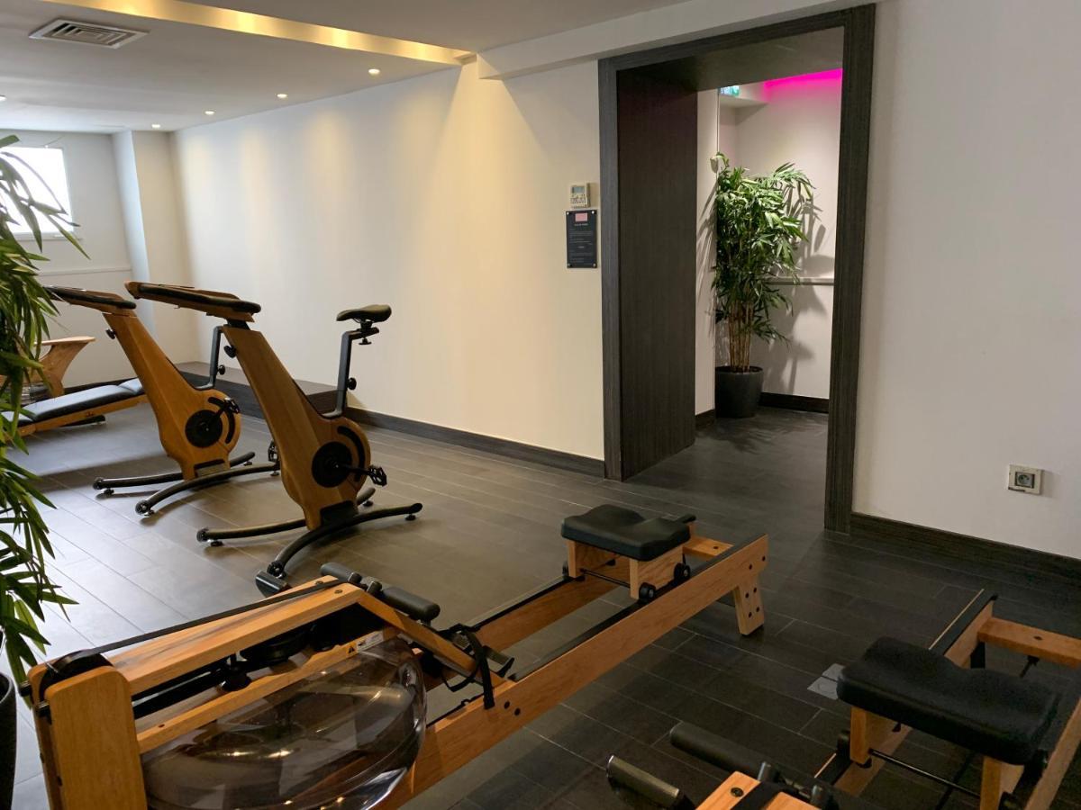 Hotel Le Canberra Cannes Bagian luar foto