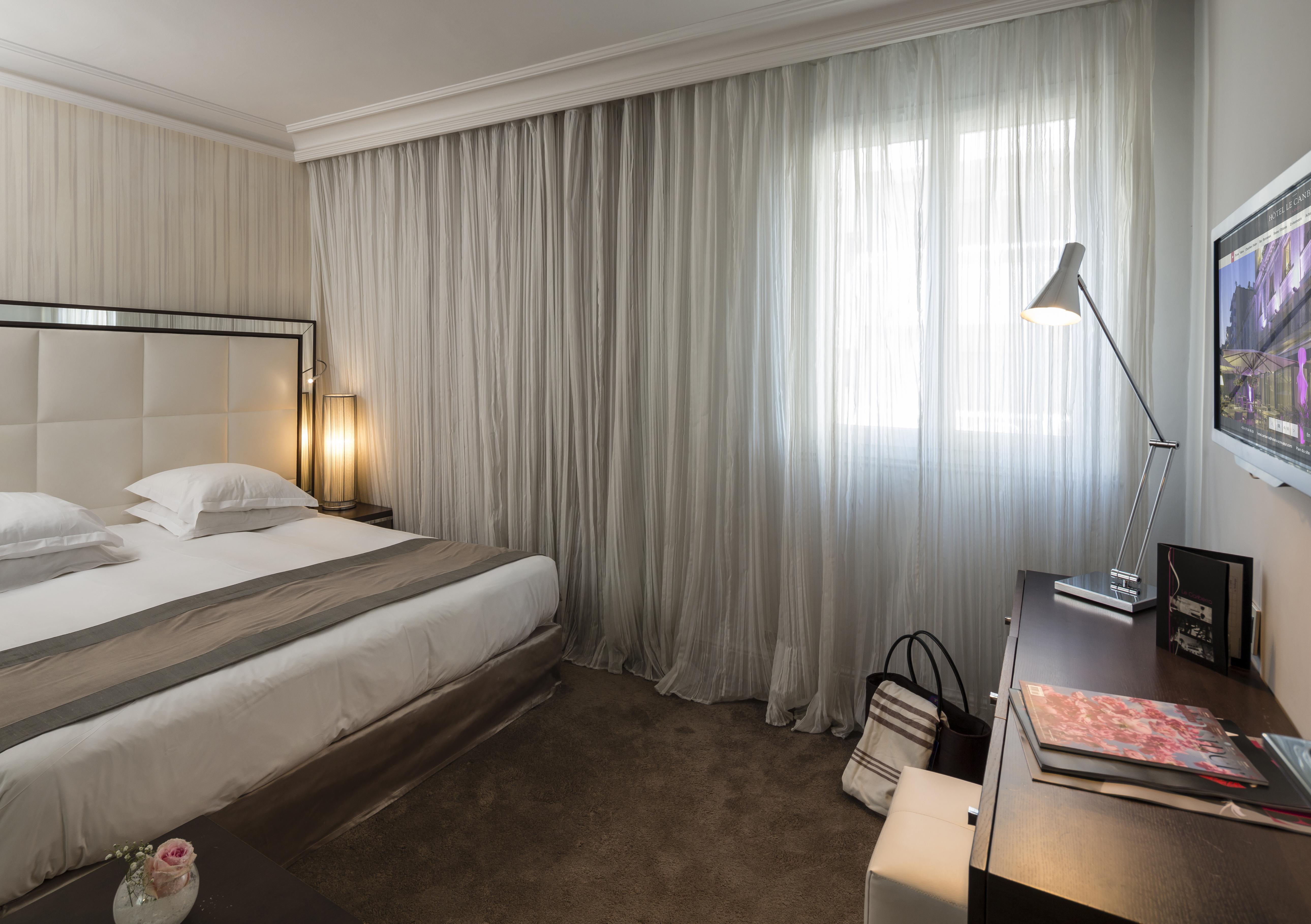 Hotel Le Canberra Cannes Bagian luar foto