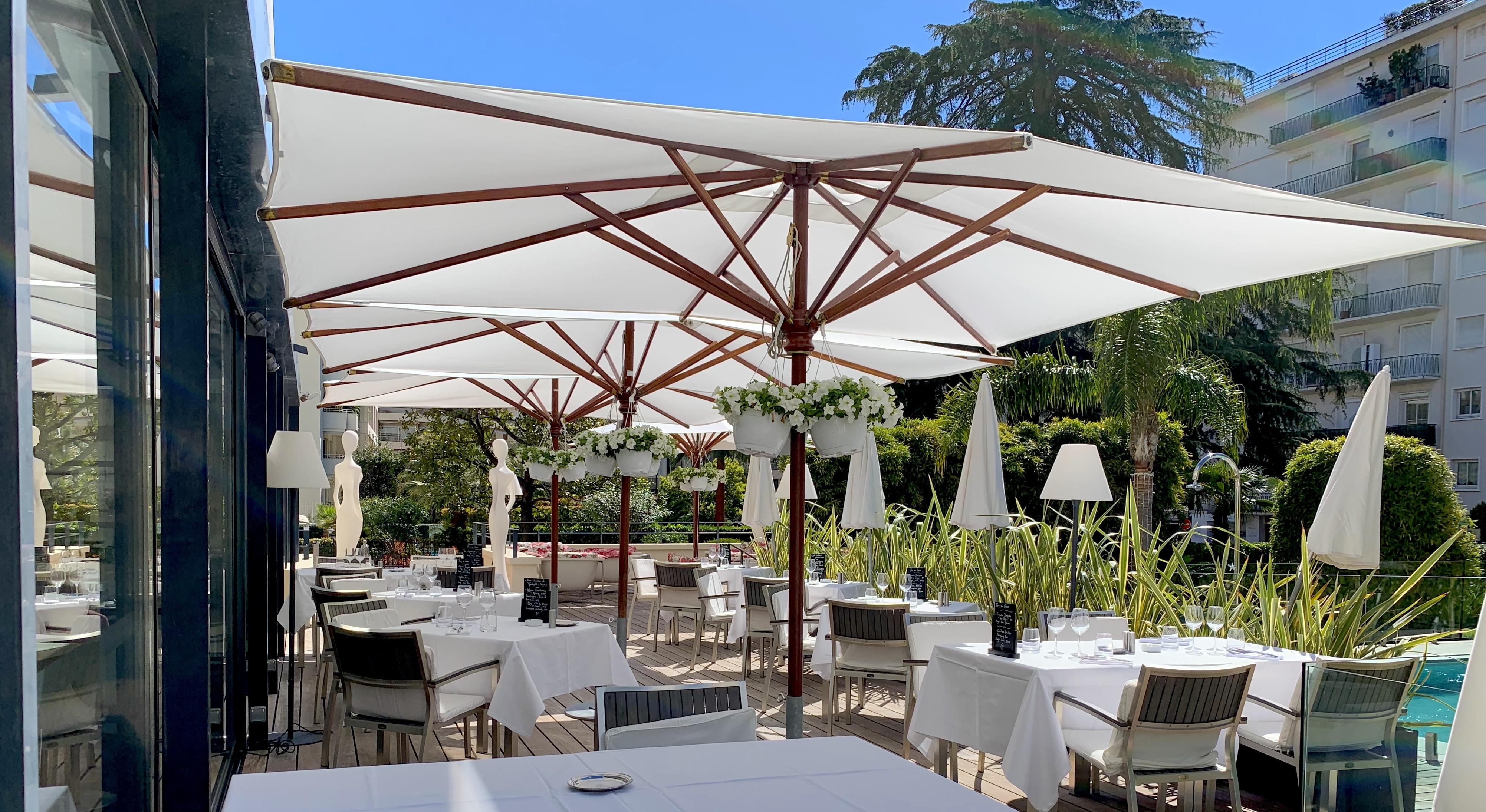 Hotel Le Canberra Cannes Bagian luar foto