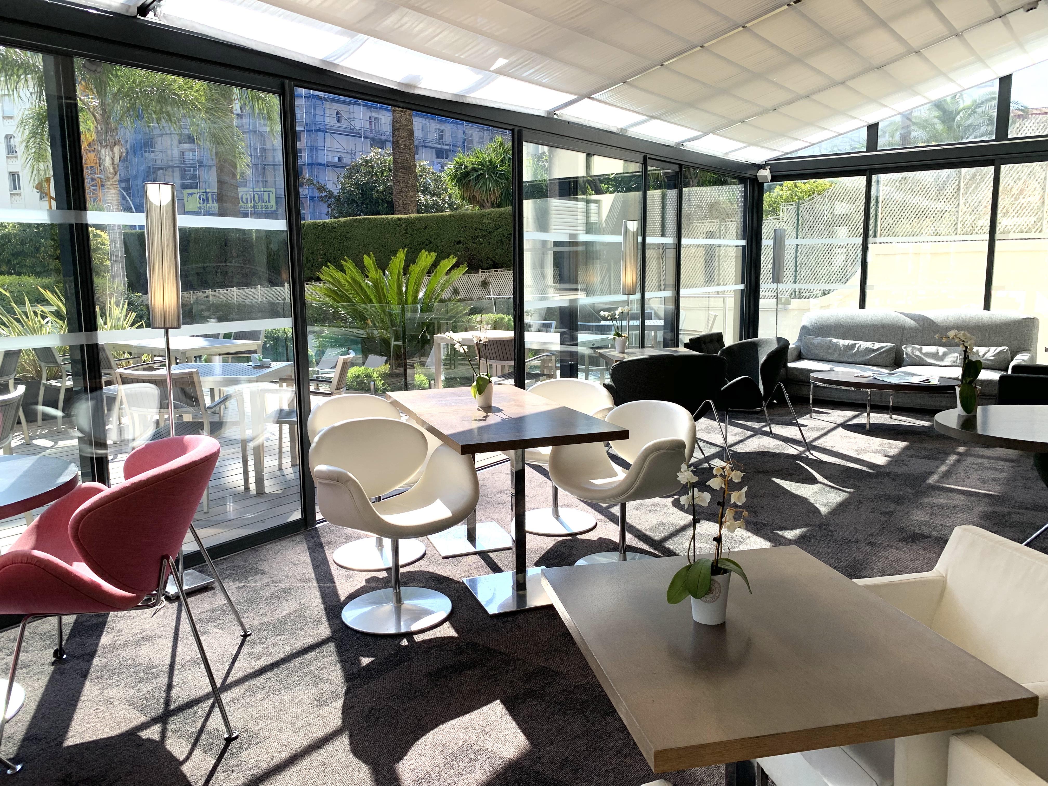 Hotel Le Canberra Cannes Bagian luar foto