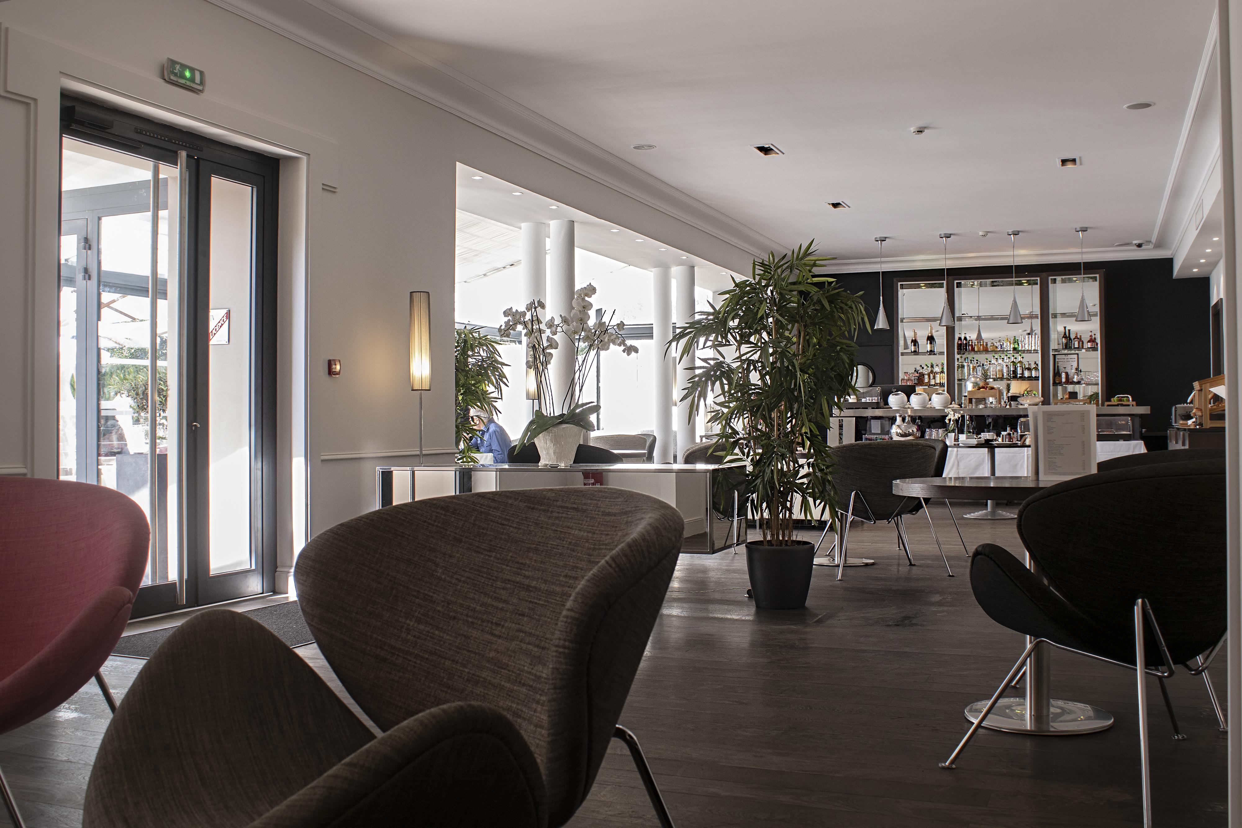 Hotel Le Canberra Cannes Bagian luar foto