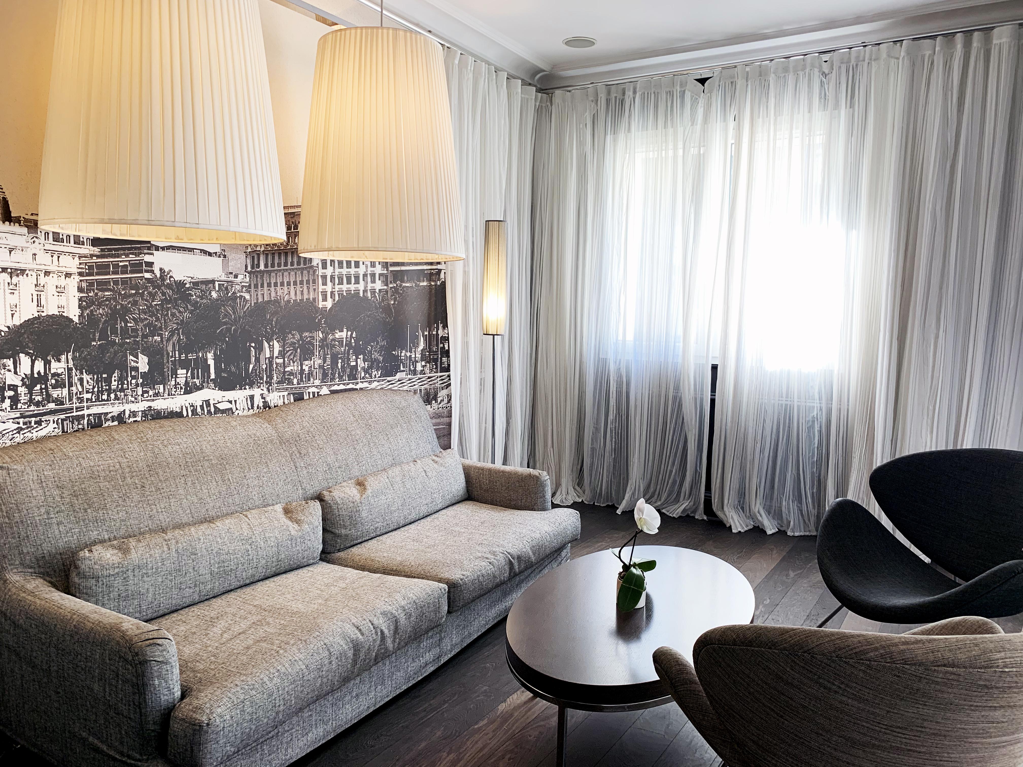 Hotel Le Canberra Cannes Bagian luar foto