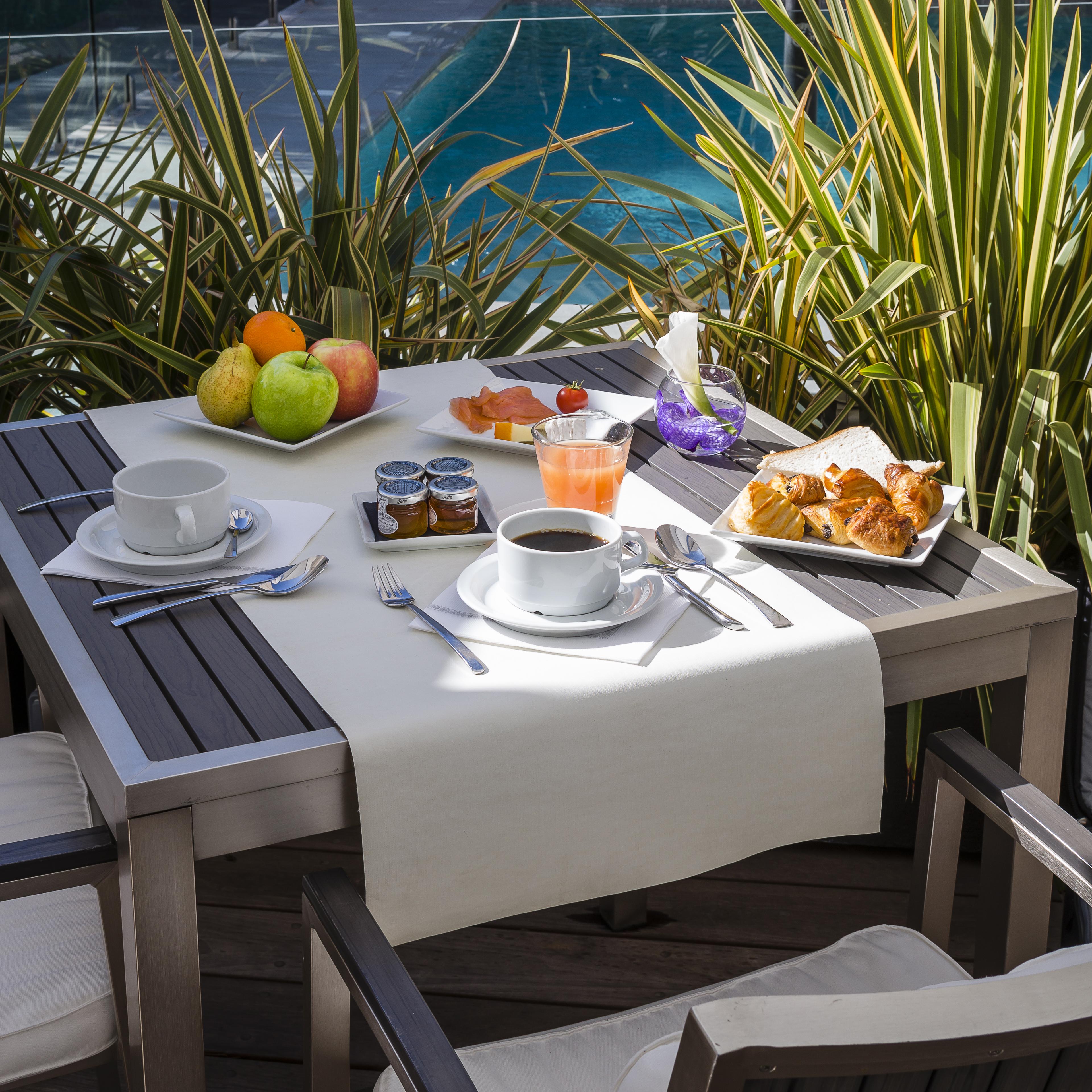 Hotel Le Canberra Cannes Bagian luar foto