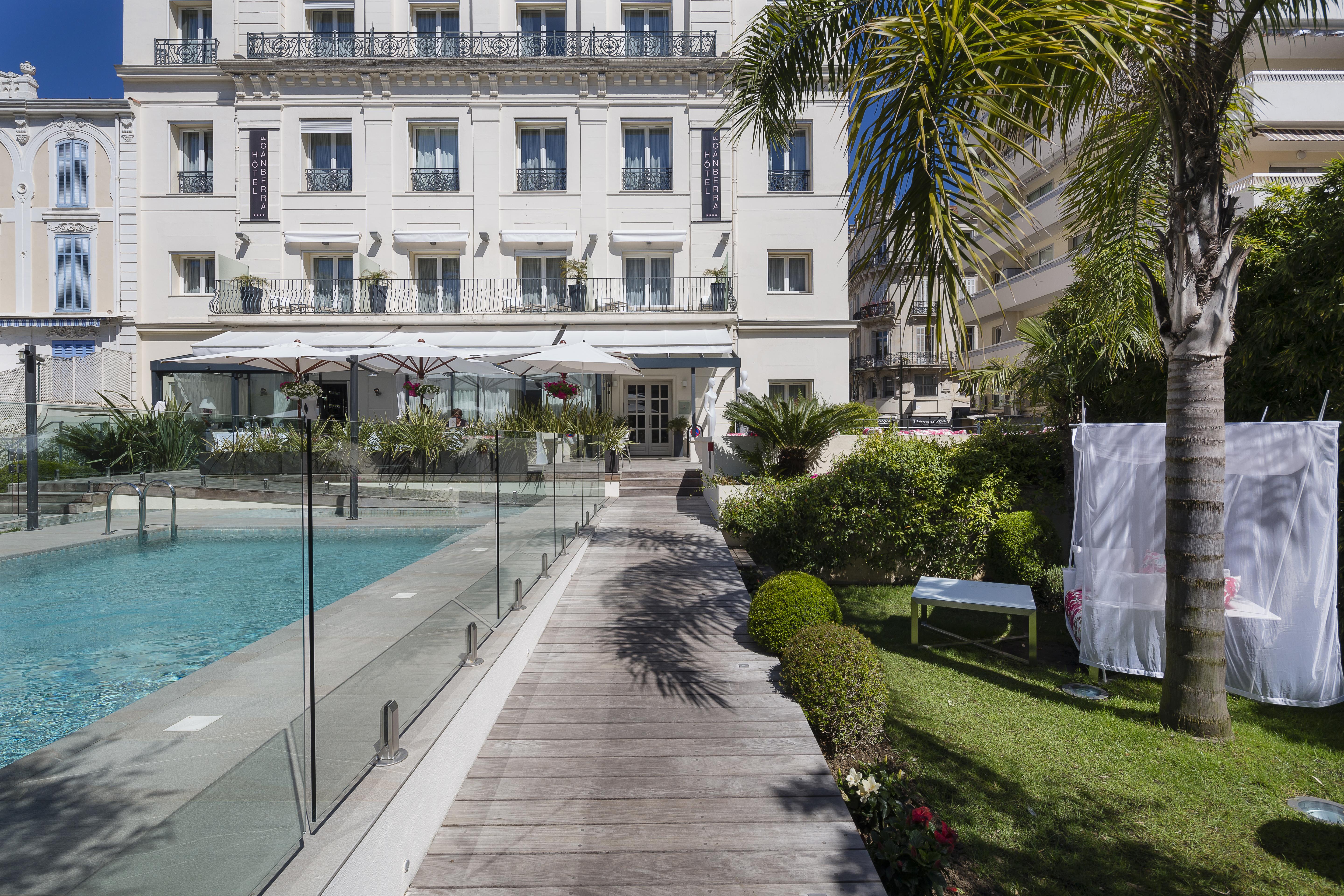 Hotel Le Canberra Cannes Bagian luar foto