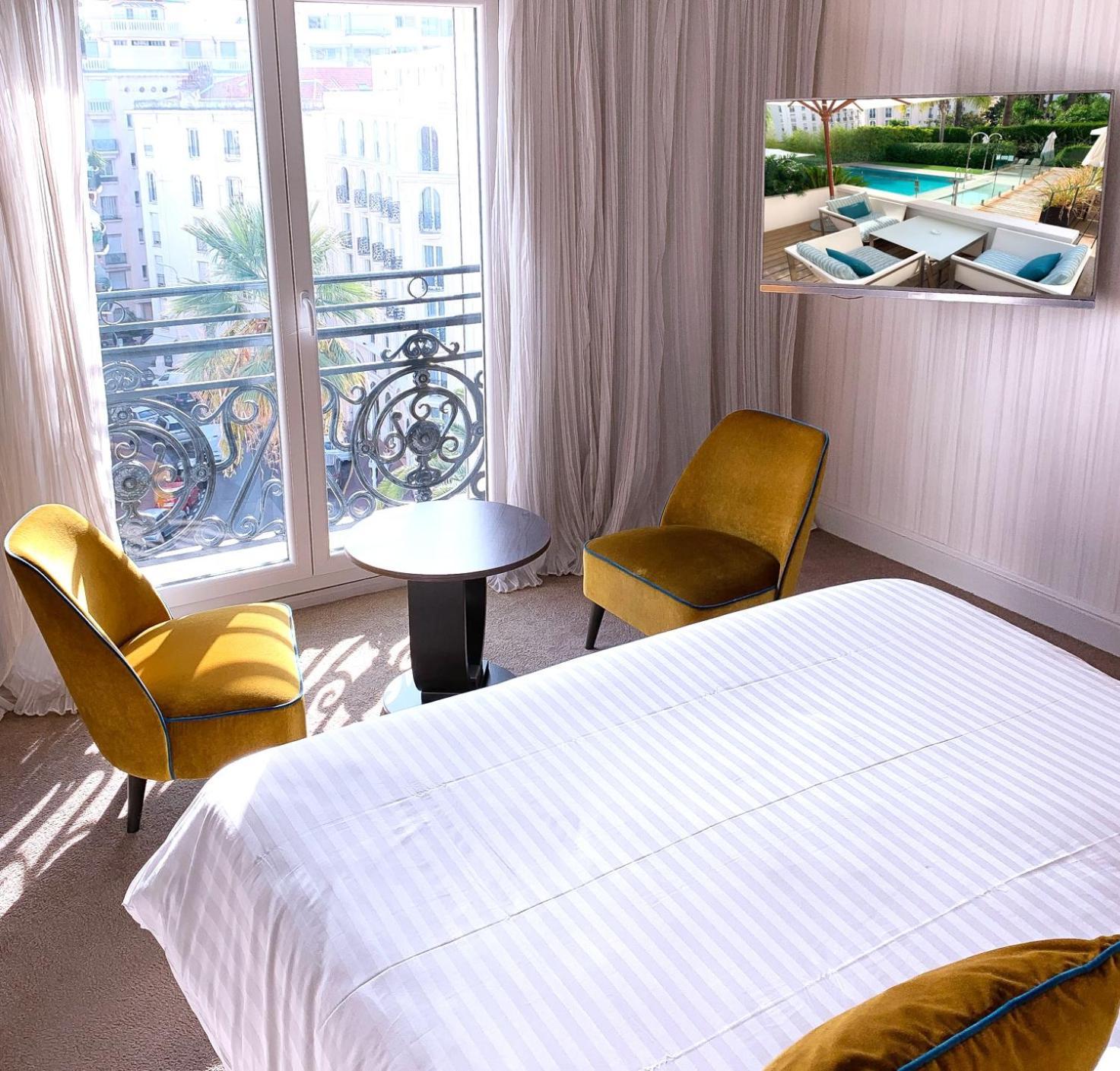 Hotel Le Canberra Cannes Bagian luar foto