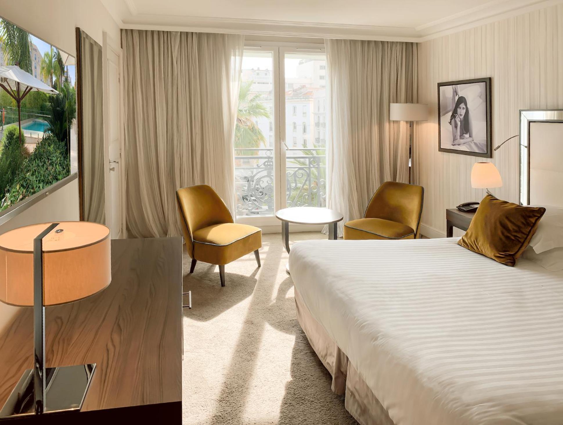 Hotel Le Canberra Cannes Bagian luar foto