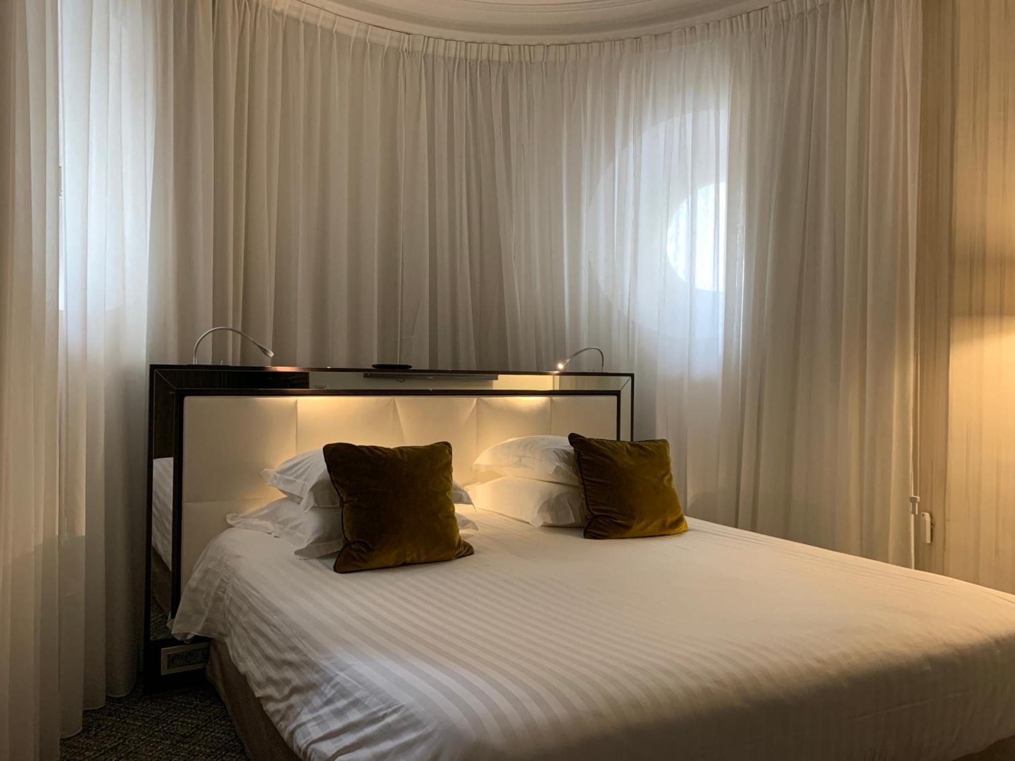 Hotel Le Canberra Cannes Bagian luar foto