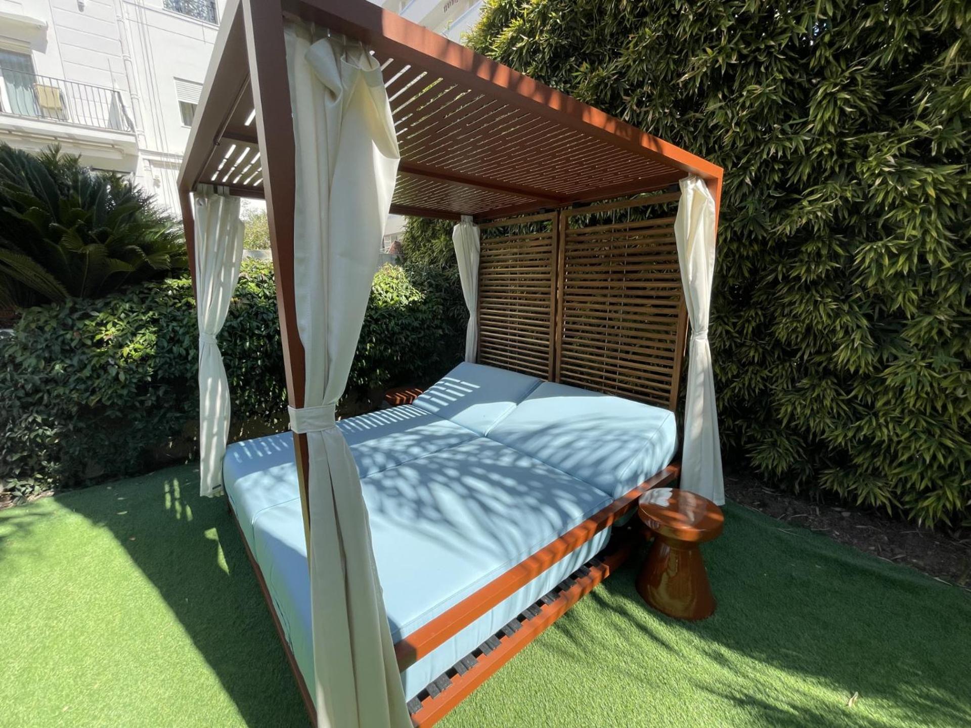 Hotel Le Canberra Cannes Bagian luar foto