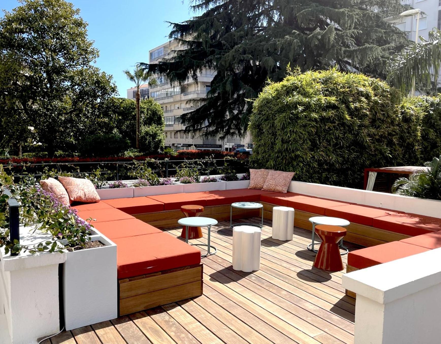Hotel Le Canberra Cannes Bagian luar foto
