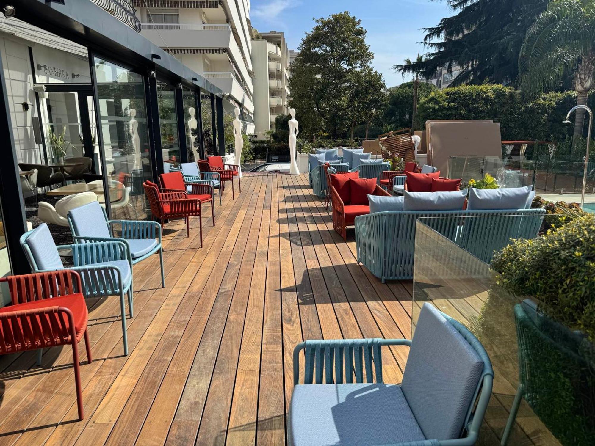 Hotel Le Canberra Cannes Bagian luar foto