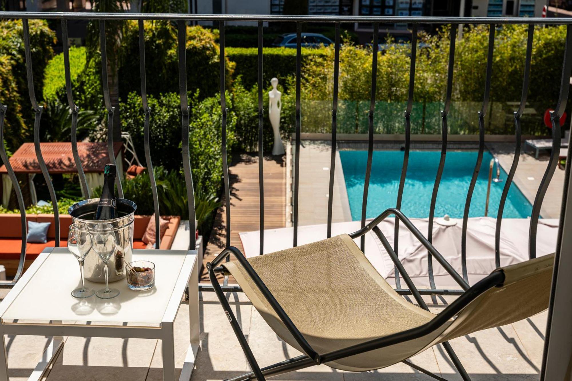 Hotel Le Canberra Cannes Bagian luar foto