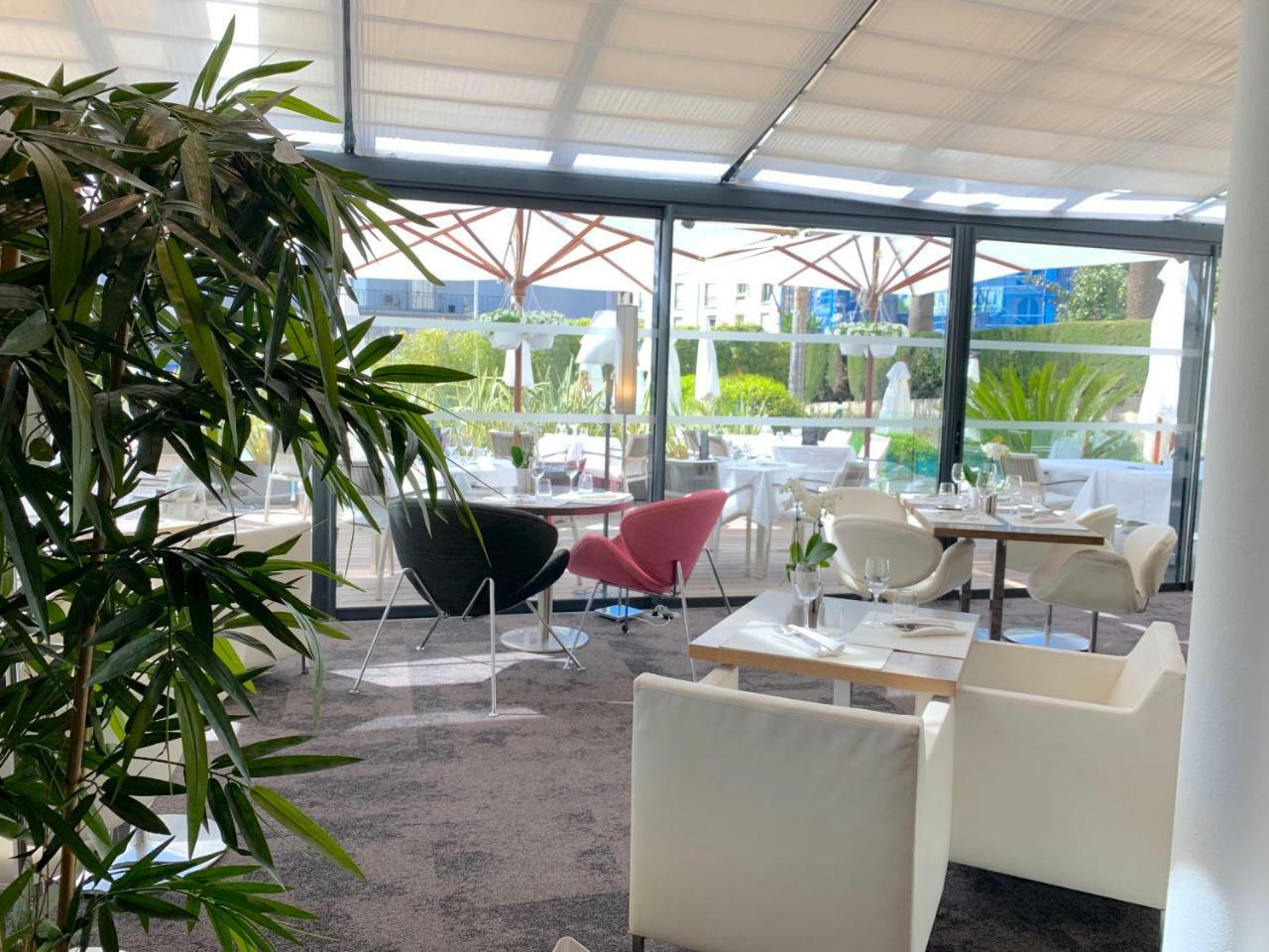 Hotel Le Canberra Cannes Bagian luar foto